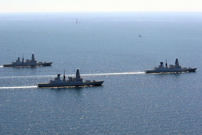 (L-R) HMS Duncan, HMS Dauntless and HMS Dragon