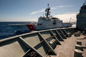 HMAS Success refuels USCGC Waesche RIMPAC2014