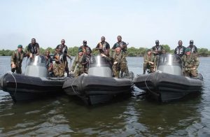 Members of the Nigerian Special Boat Service pose alongside British counterparts. (Beegeagle.Wordpress)